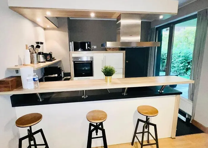 Chic One Bedroom With Parking&terrace-kir22 Apartment