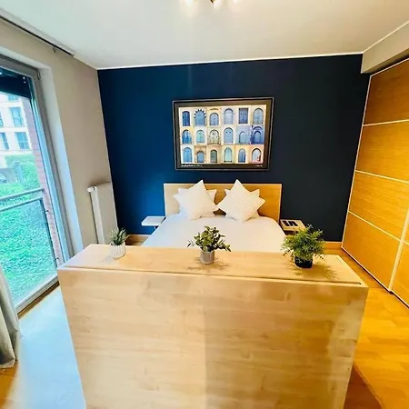 Chic One Bedroom With Parking&terrace-kir22 *